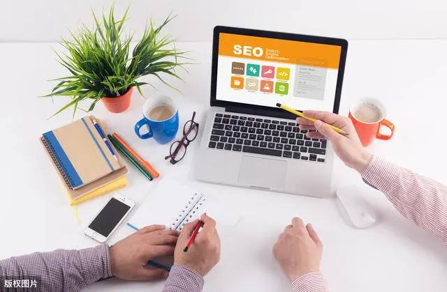 李沁出道以来第一次摇人宣传